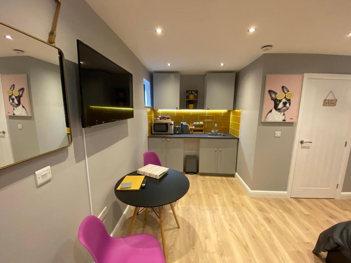 Modern Luxury 1 Bed Apartment With Parking Near Stansted Airport Stansted Mountfitchet Bagian luar foto
